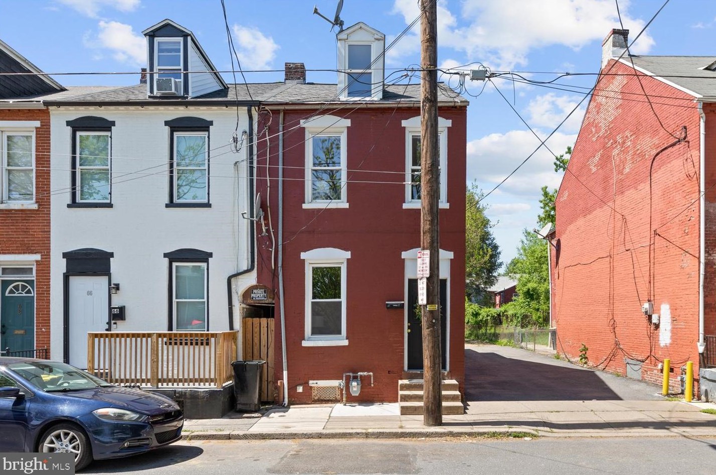 64 Locust St, Lancaster PA 17602-3635 exterior