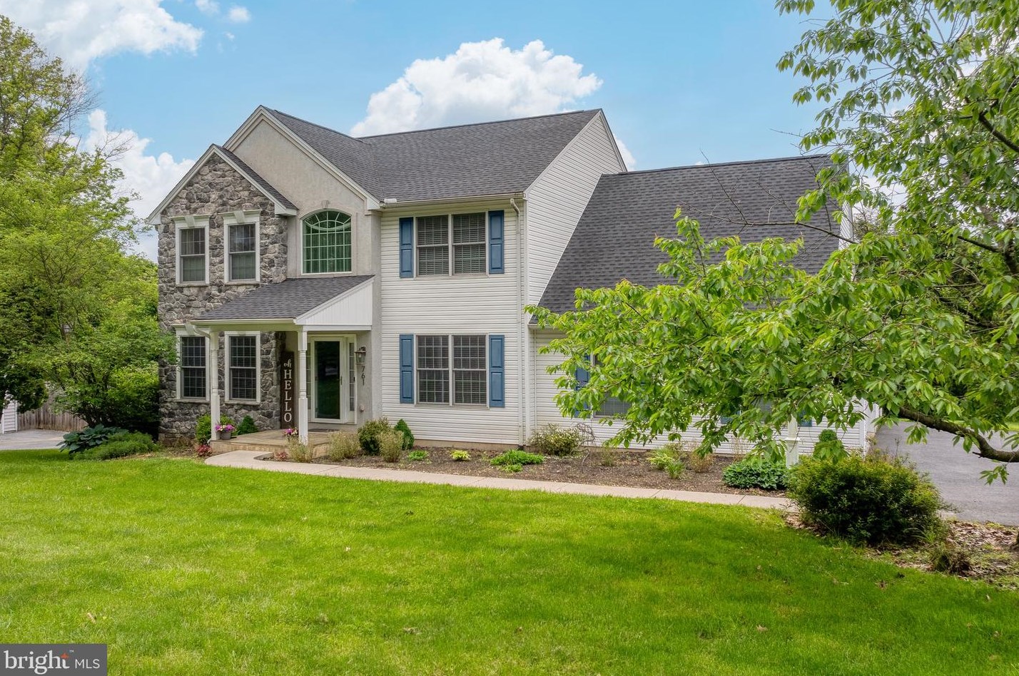 761 Barrholly Dr, Lancaster, PA 17603-2306