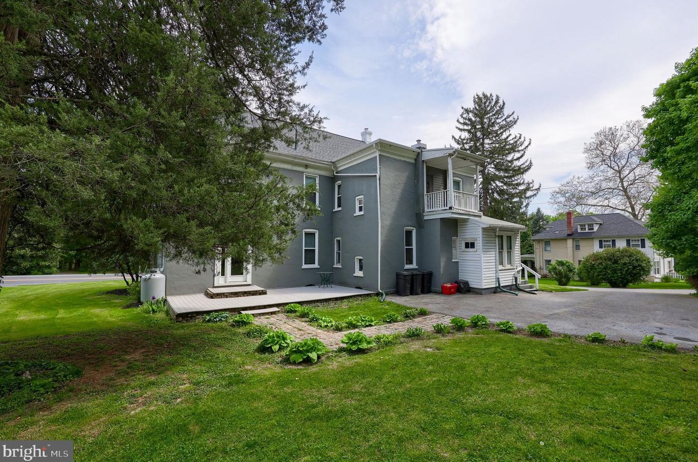 2404 Lititz Pike, Lancaster PA  17601-3608 exterior
