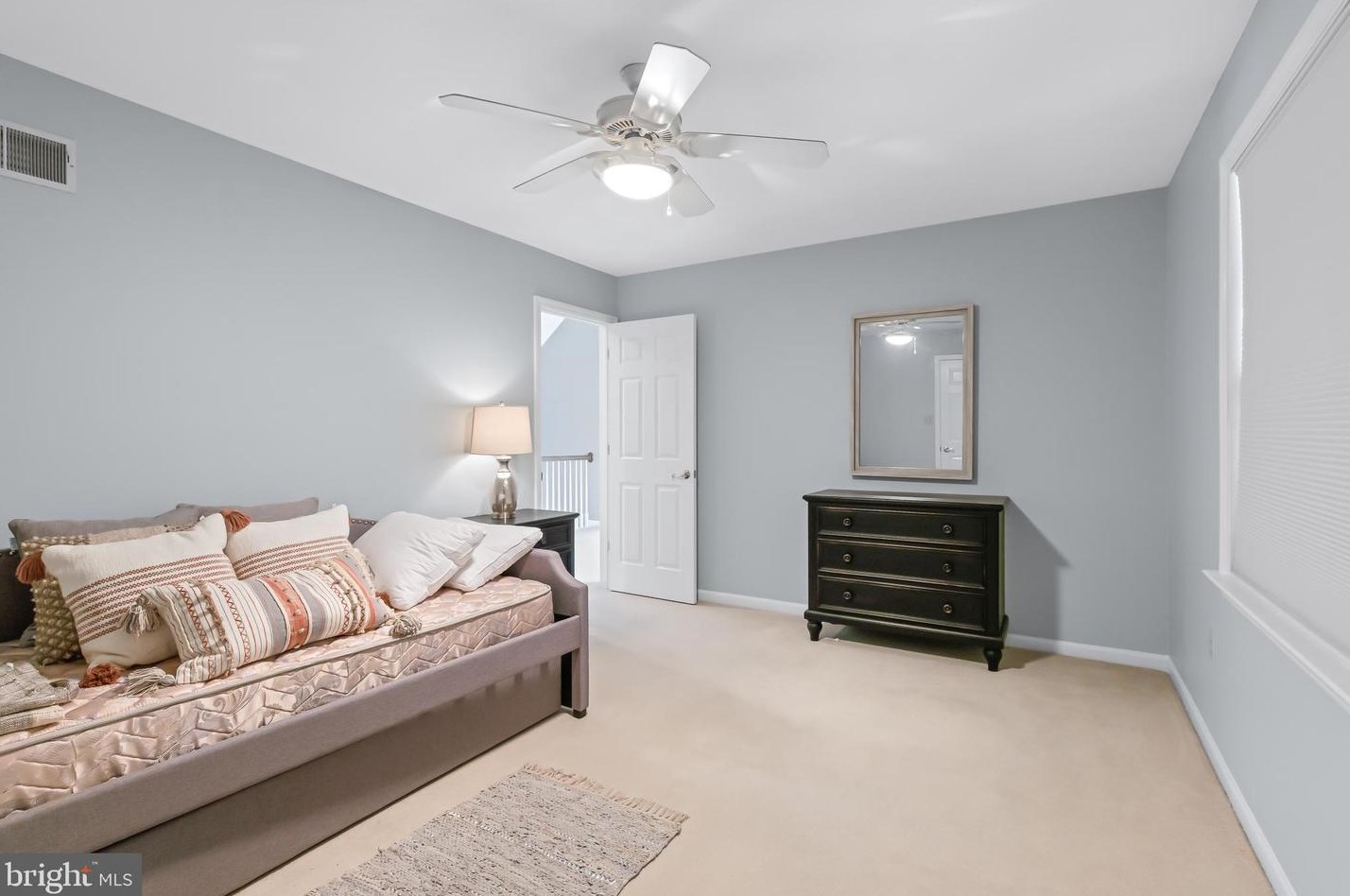 2753 Cobblestone Ln, Lancaster PA  17601-3303 exterior