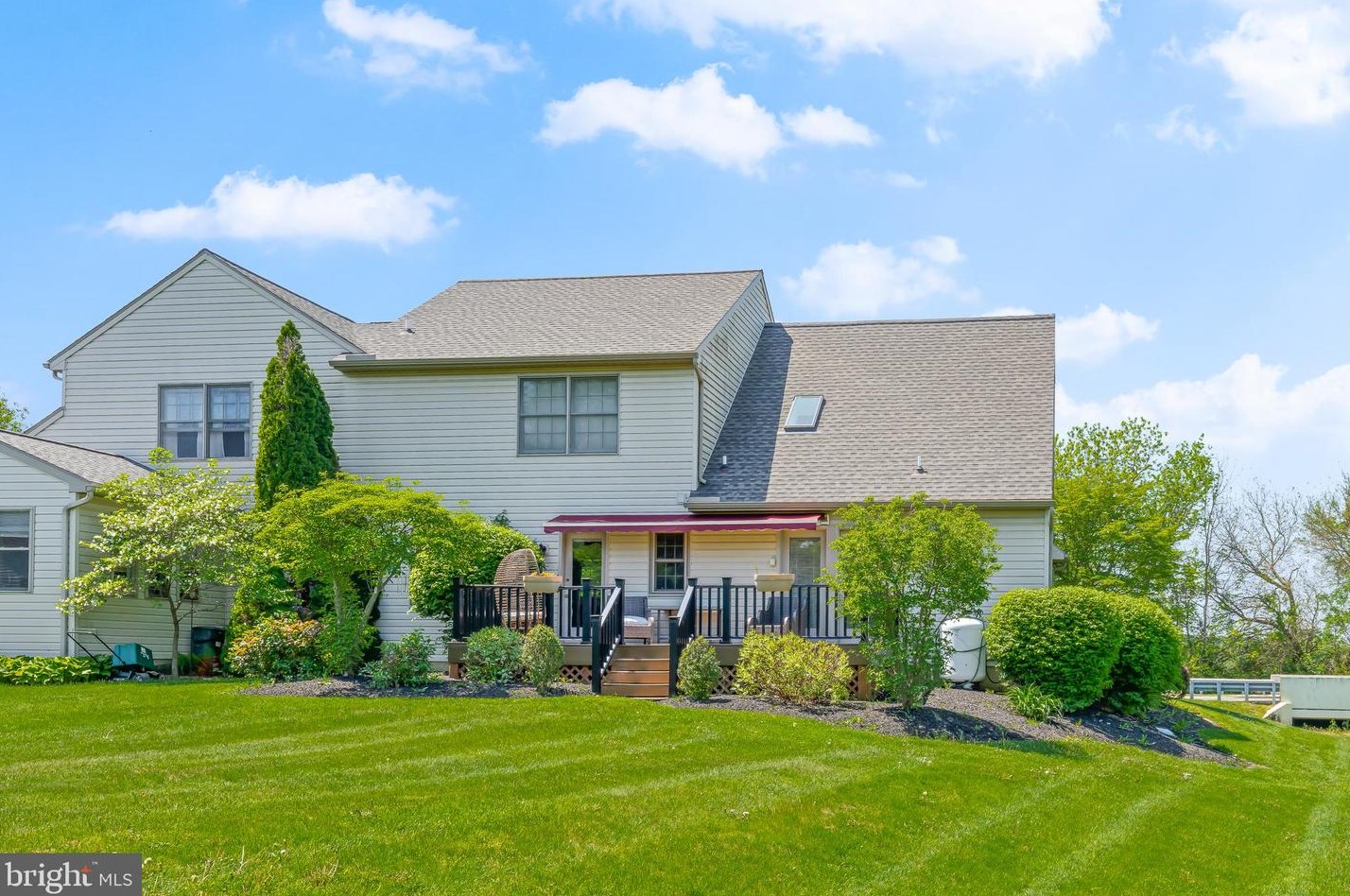 2753 Cobblestone Ln, Lancaster PA  17601-3303 exterior