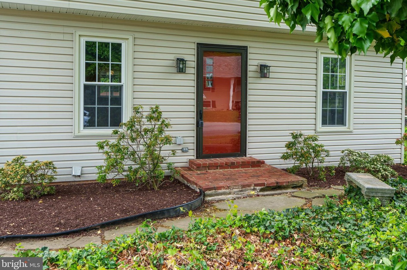 458 Ashford Dr, Lancaster, PA 17601-3536