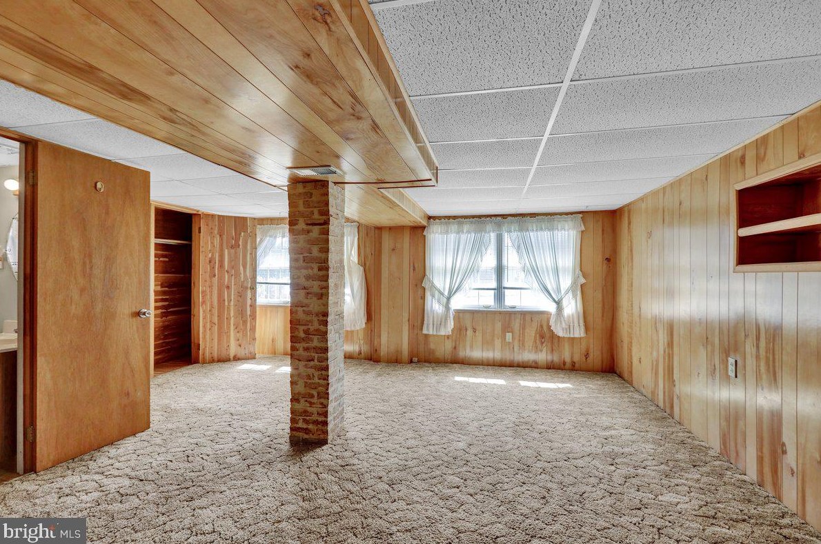 51 Gln Oaks Dr, Lancaster PA  17603-6445 exterior