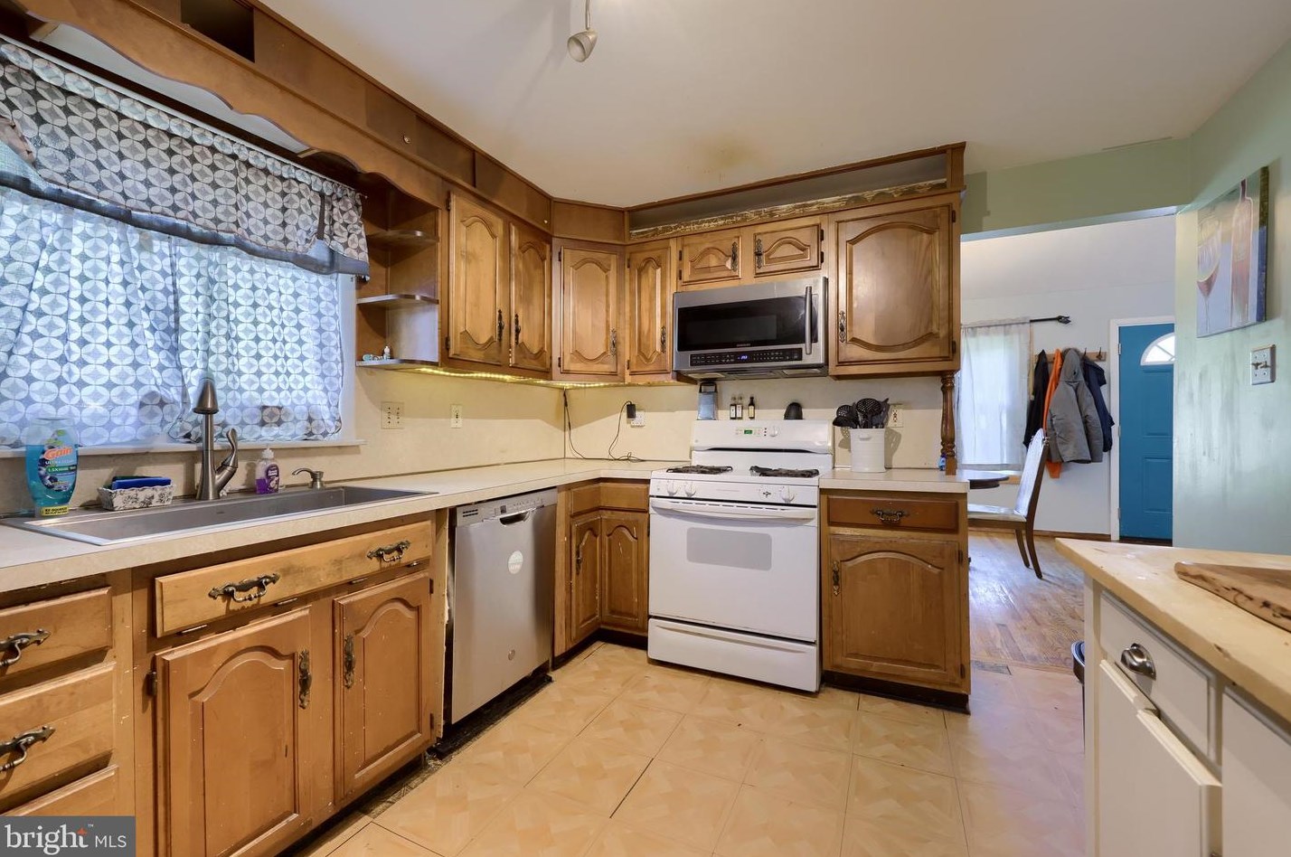 2621 Pike Ln, Lancaster PA  17603 exterior