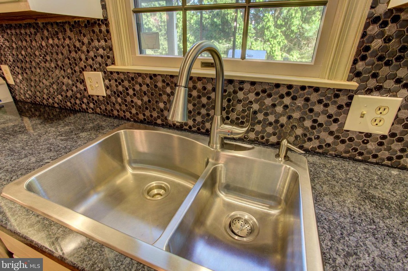 1857 Spg Rdg Ln, Lancaster PA  exterior