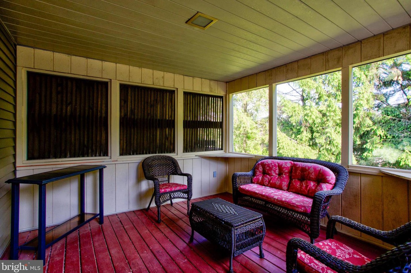 1857 Spg Rdg Ln, Lancaster PA  exterior