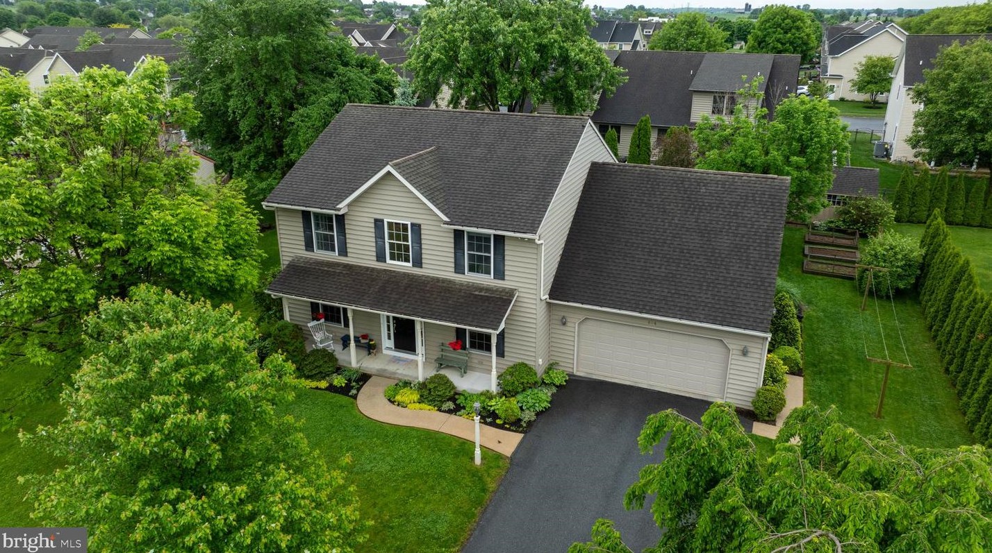 404 Buttercup Dr, Ephrata, PA 17522-9626