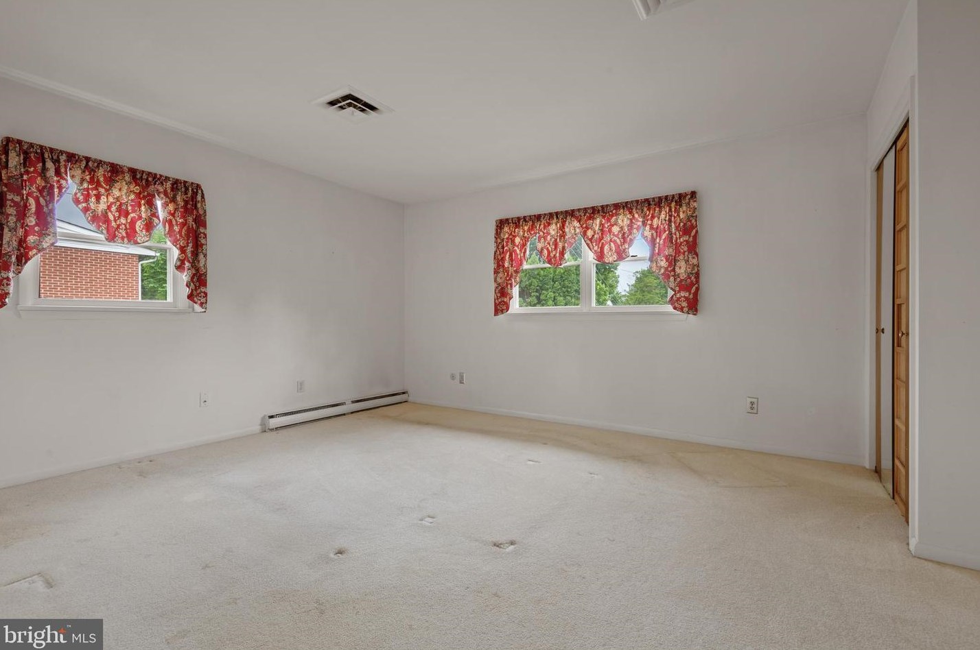 126 Sunrise Ave, Lancaster PA  17601-3944 exterior