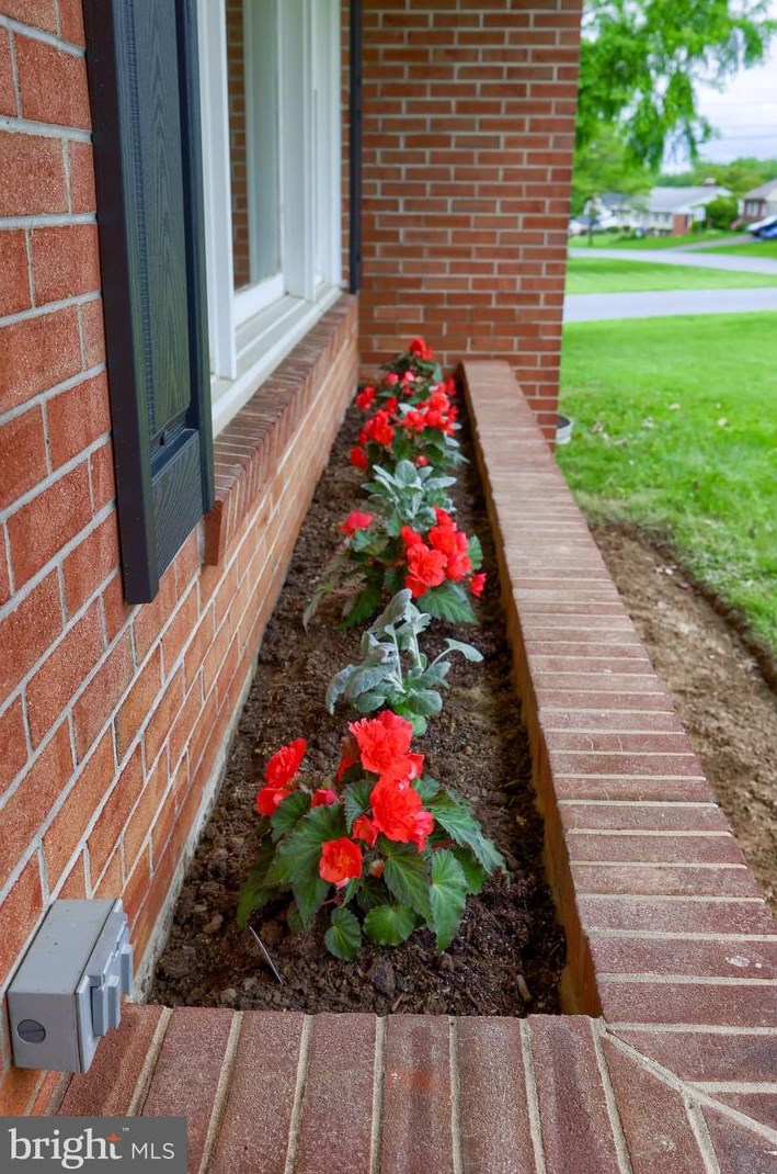 112 Eisenhower Blvd, Lancaster, PA 17603-4310