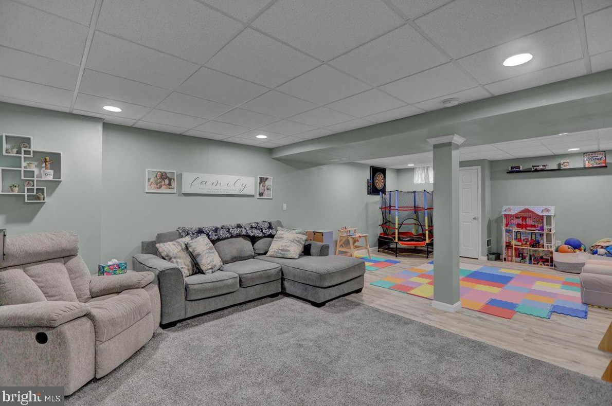 490 Wood Duck Dr, Old Line PA  17545-8883 exterior