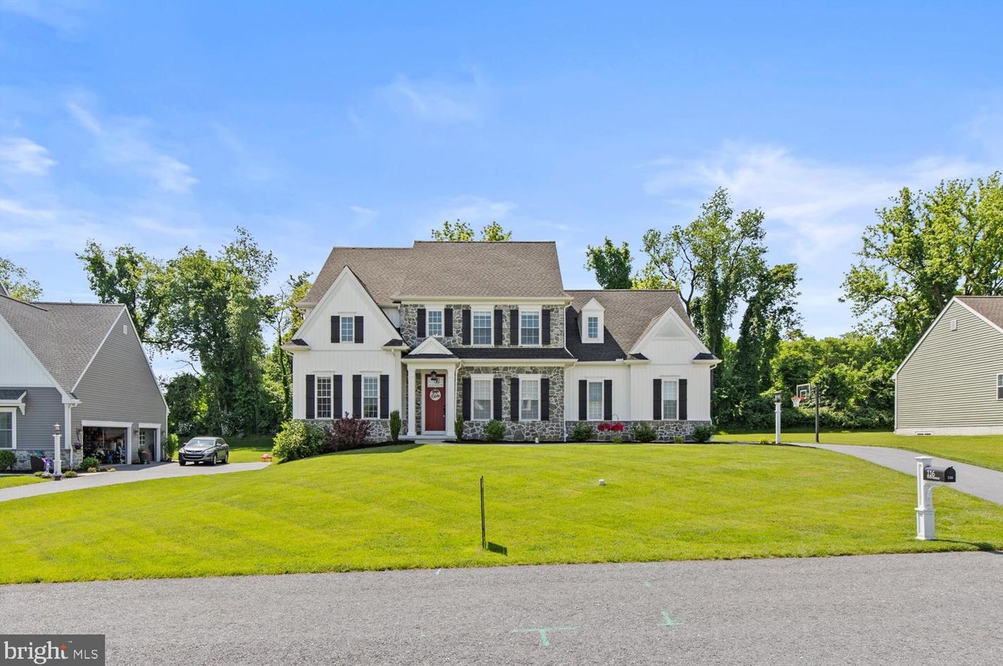 116 Country Meadows Dr, Lancaster, PA 17602-6116