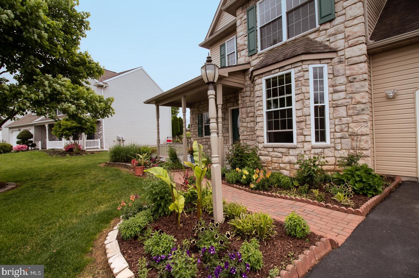 48 Coolidge Dr, Ephrata, PA 17522-1131
