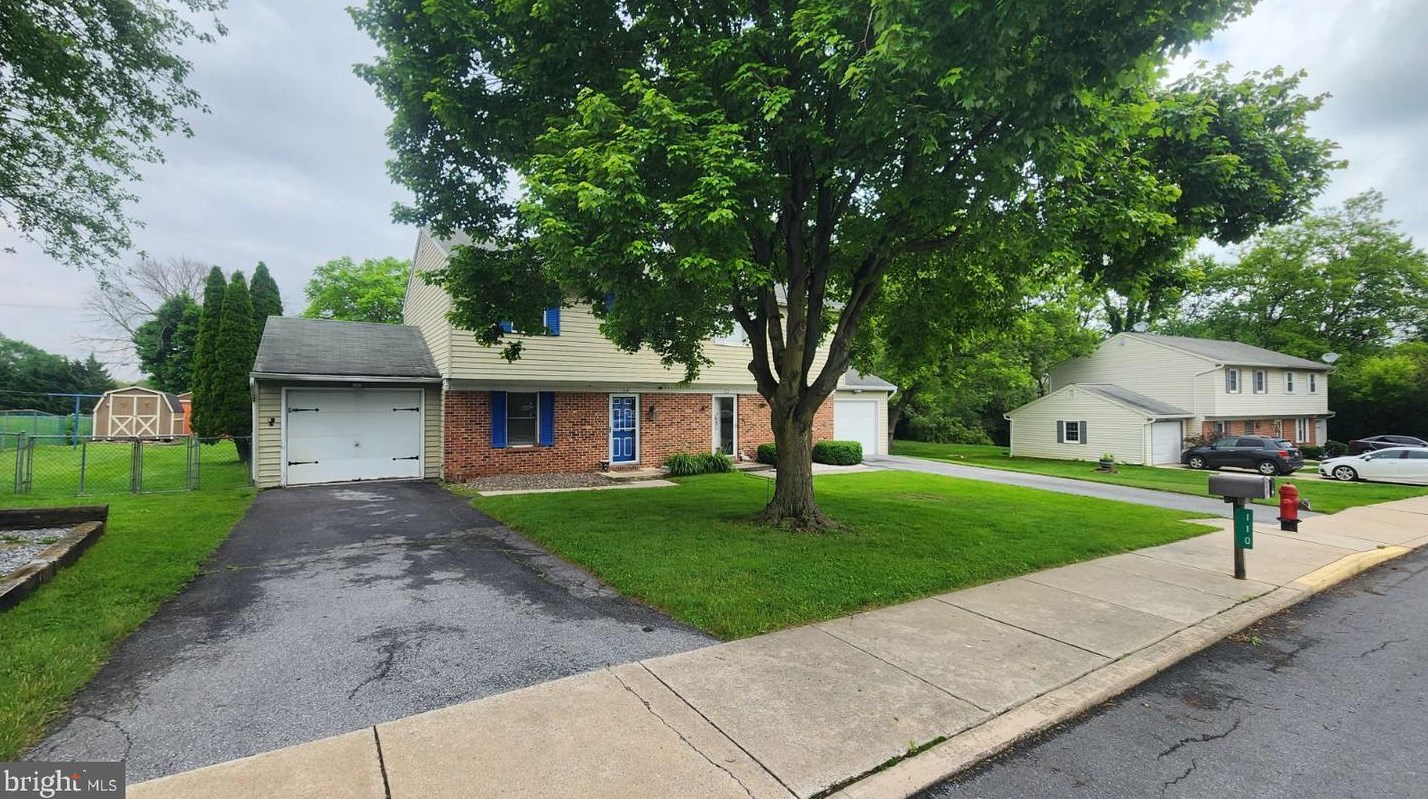 110 Miller Rd, Akron, PA 17501