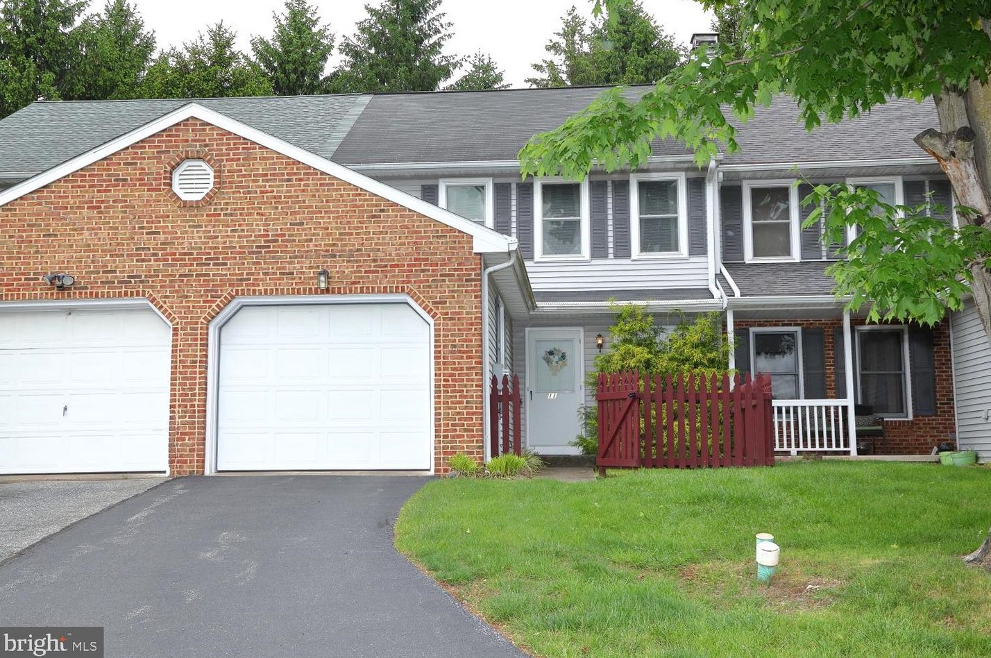 11 Townsend Ct, Lancaster, PA 17603-6796