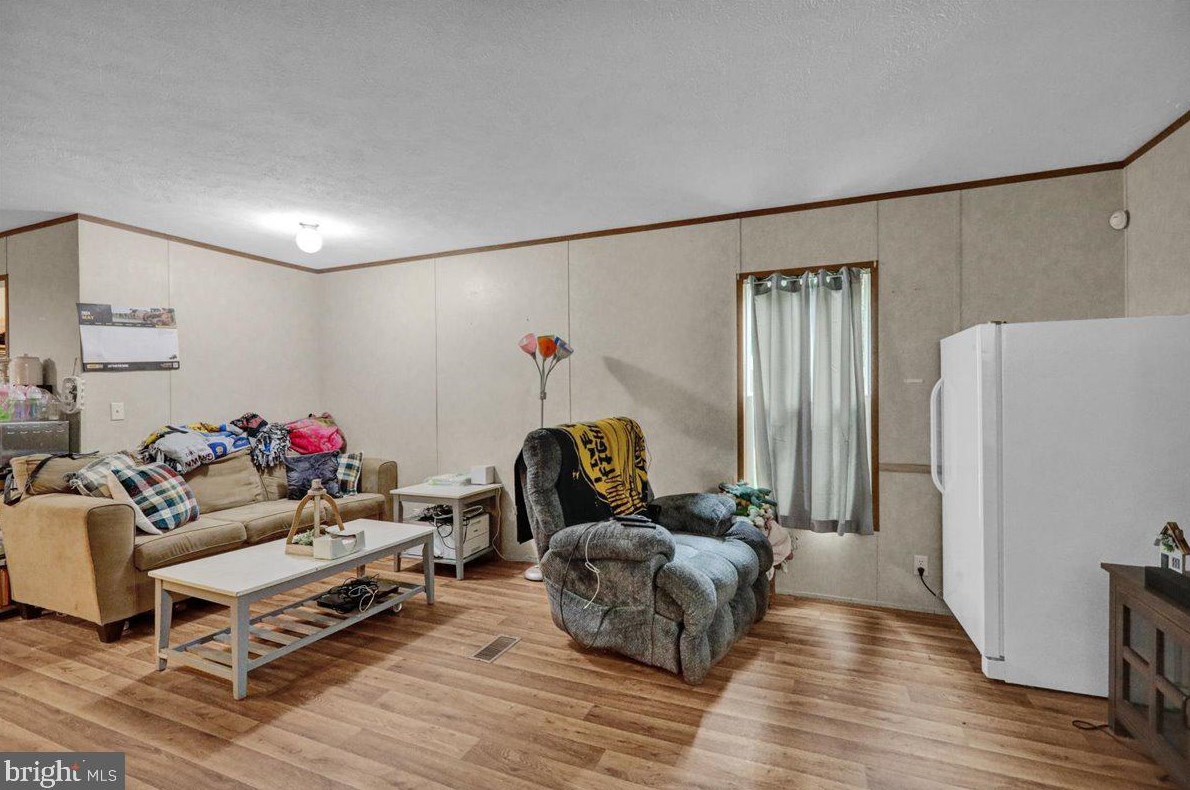 108 Cherry Ln, Smithville, PA 17560