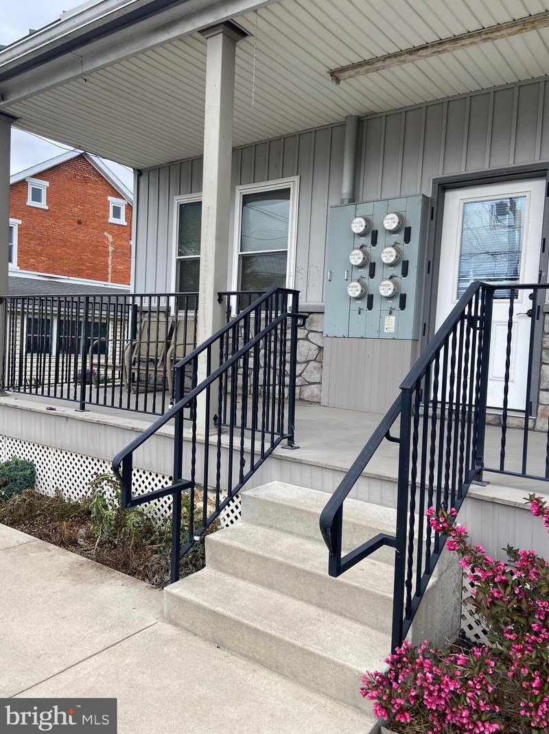 317 Newport Rd #1, Ronks, PA 17572
