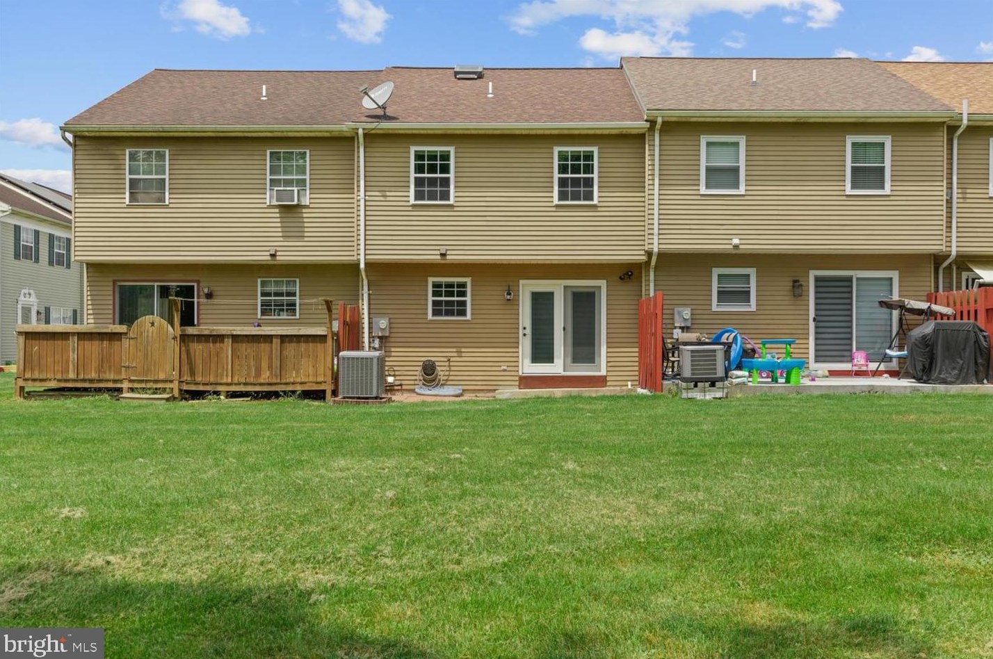 368 Dohner Dr, Lancaster PA  17602-3358 exterior