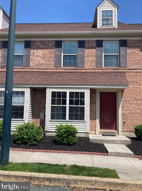 5 Acorn Blvd, Lancaster, PA 17602