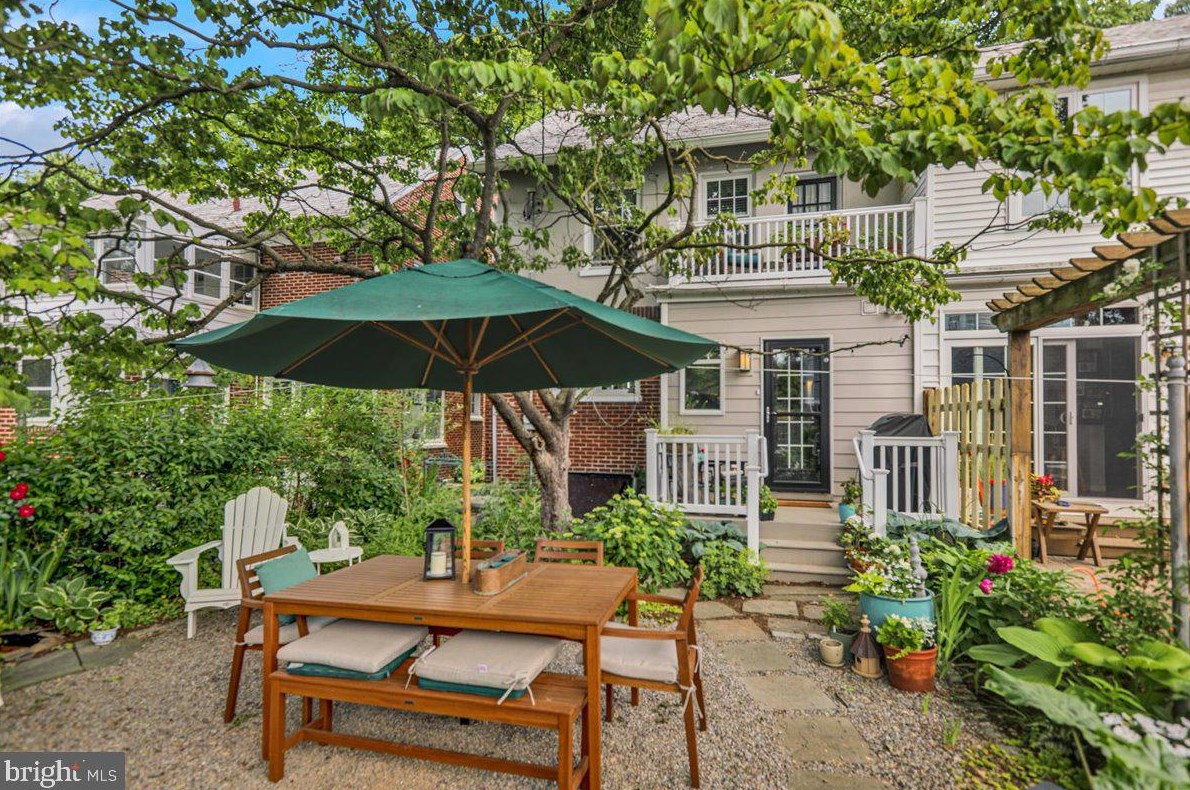 928 Virginia Ave, Lancaster PA  17603-3116 exterior