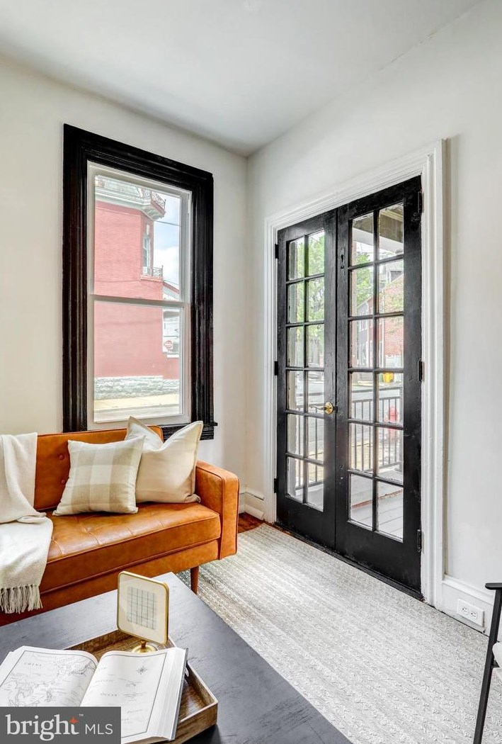 3 Locust St, Lancaster PA 17602-3607 exterior