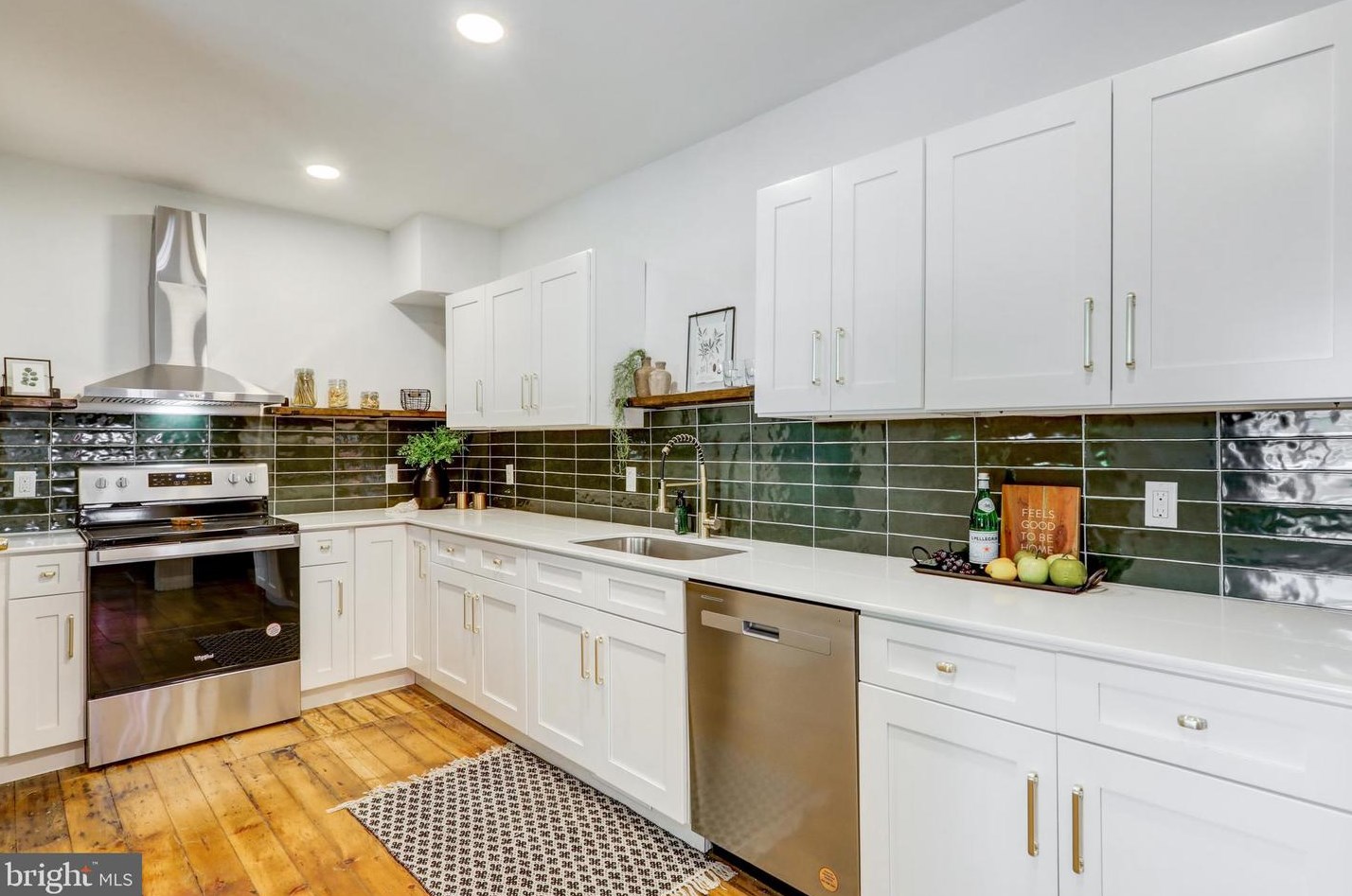 3 Locust St, Lancaster PA 17602-3607 exterior