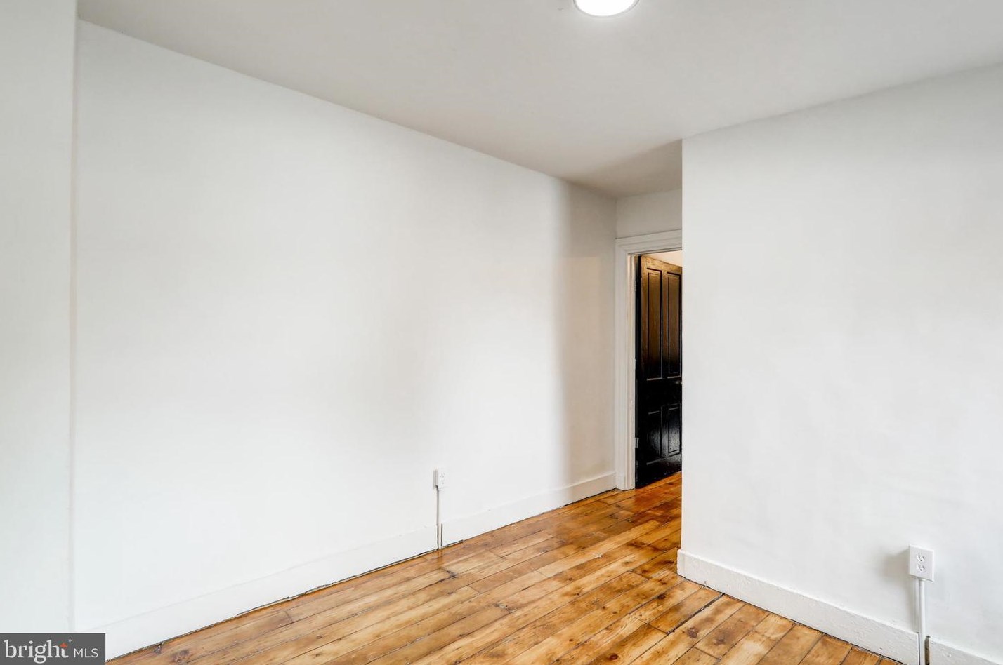 3 Locust St, Lancaster PA 17602-3607 exterior