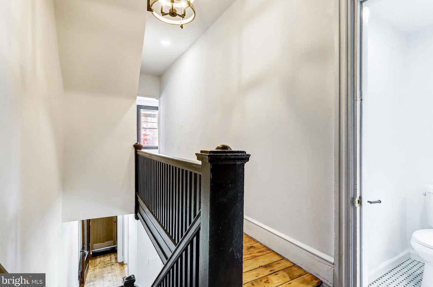 3 Locust St, Lancaster PA 17602-3607 exterior