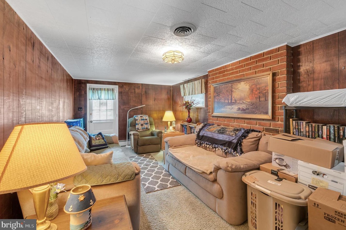 880 Corvair Rd, Lancaster PA  17601-2005 exterior