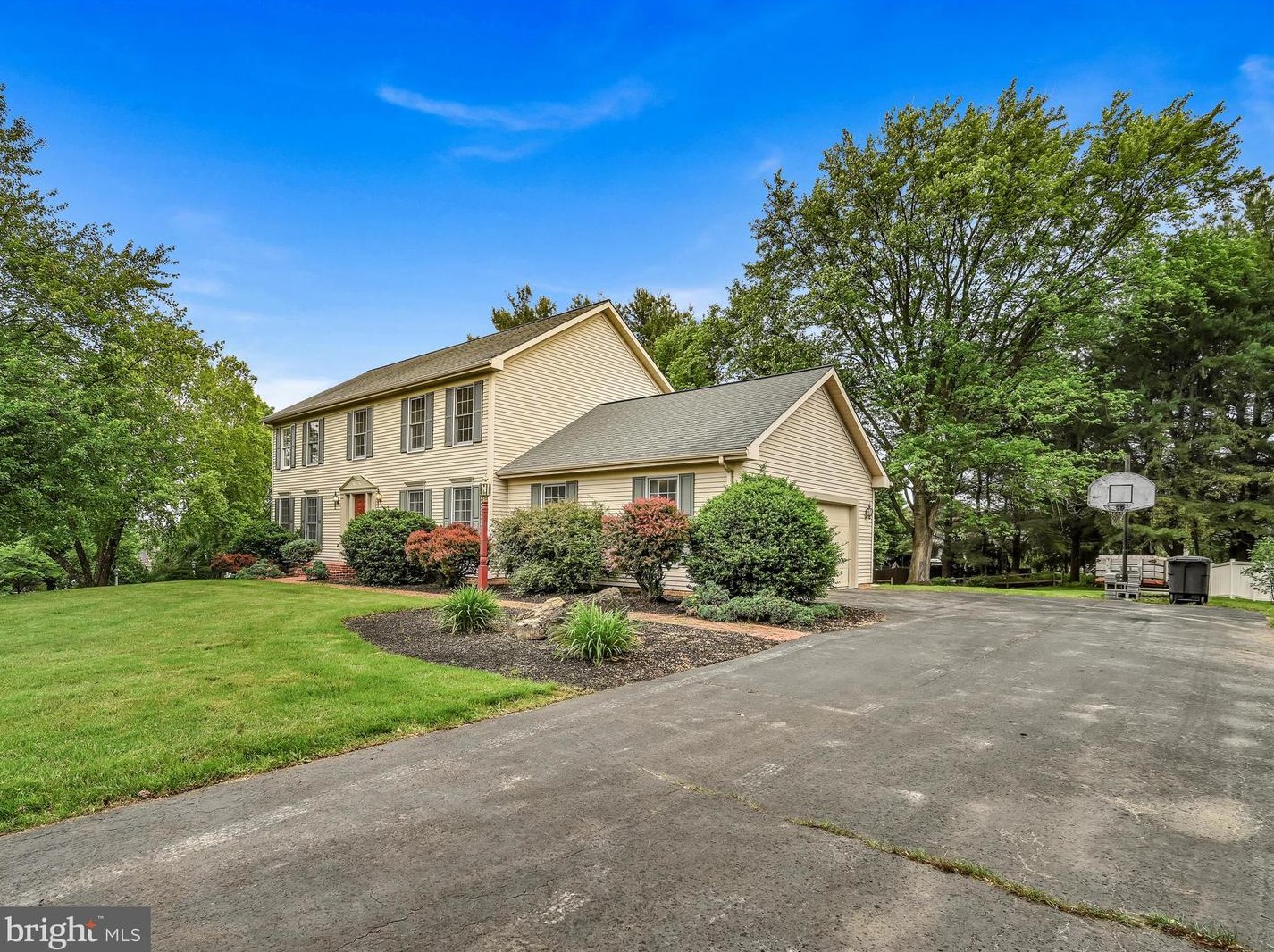 315 Carter Moir Dr, Lancaster, PA 17601-2967