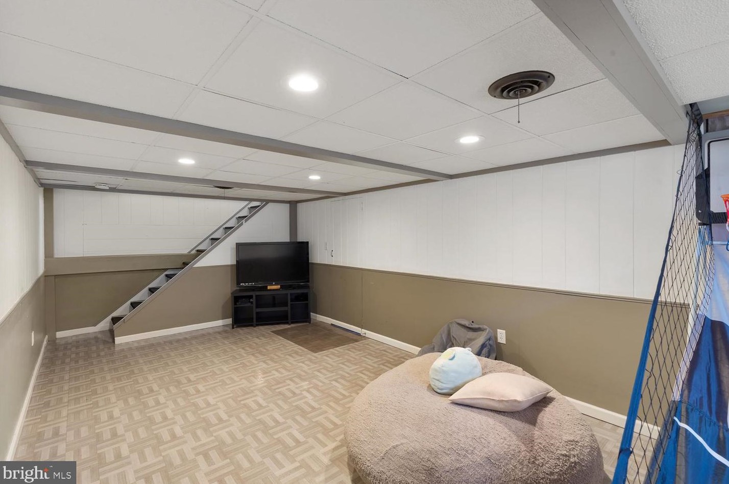 1636 Robert Rd, Lancaster PA  17601-5634 exterior