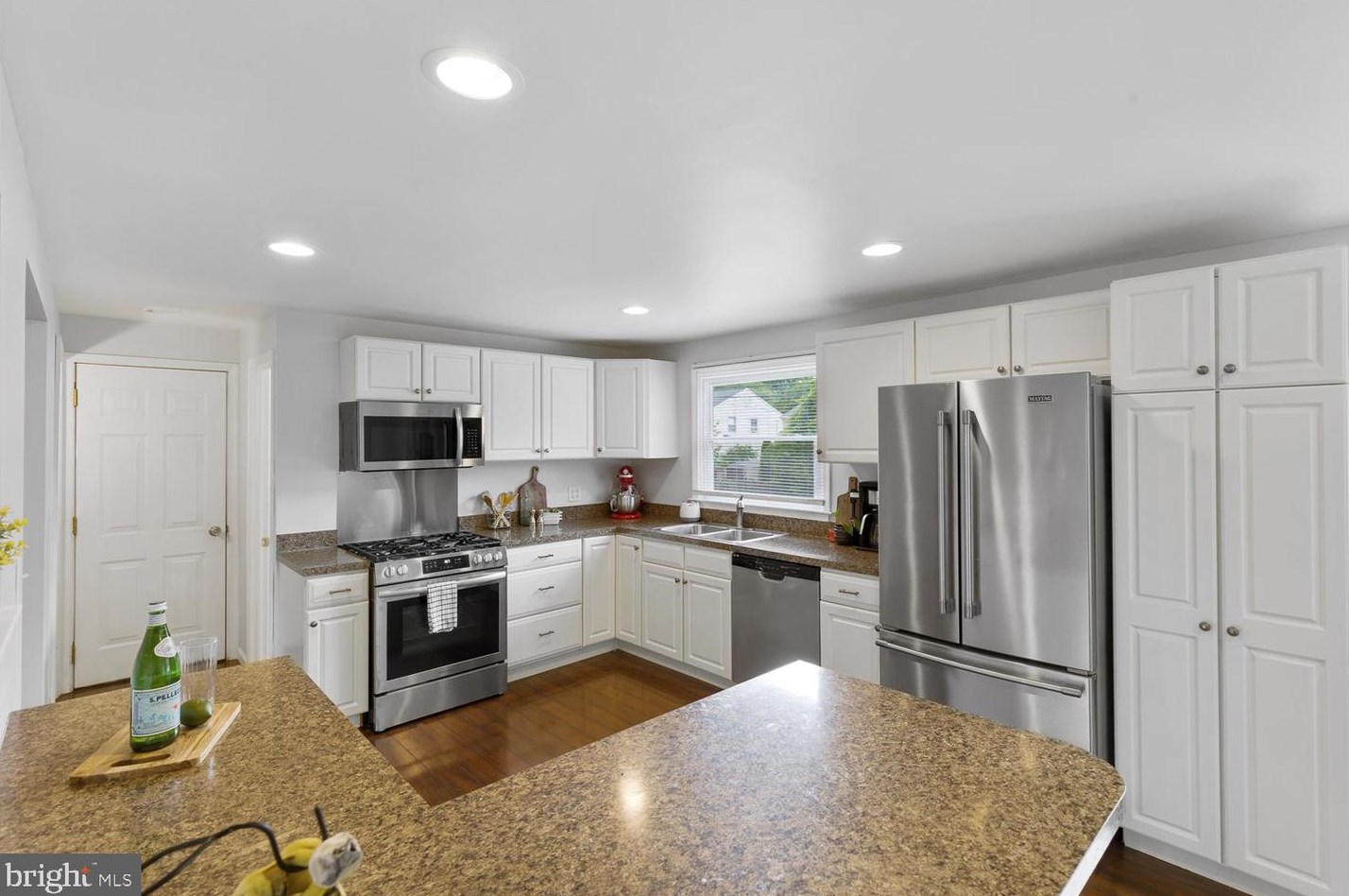 1636 Robert Rd, Lancaster PA  17601-5634 exterior