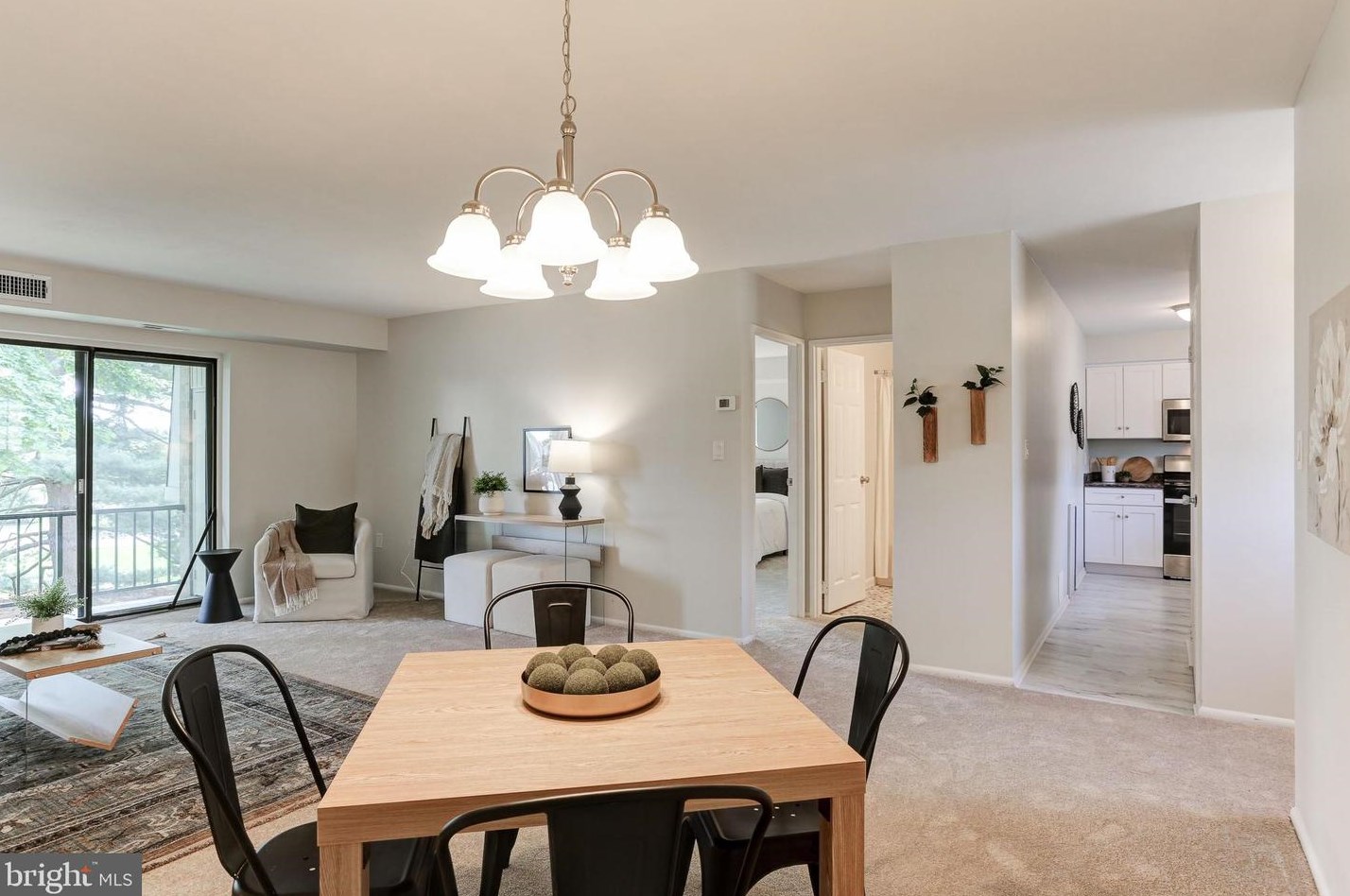 114 Valleybrook Dr, Lancaster PA  17601-4620 exterior