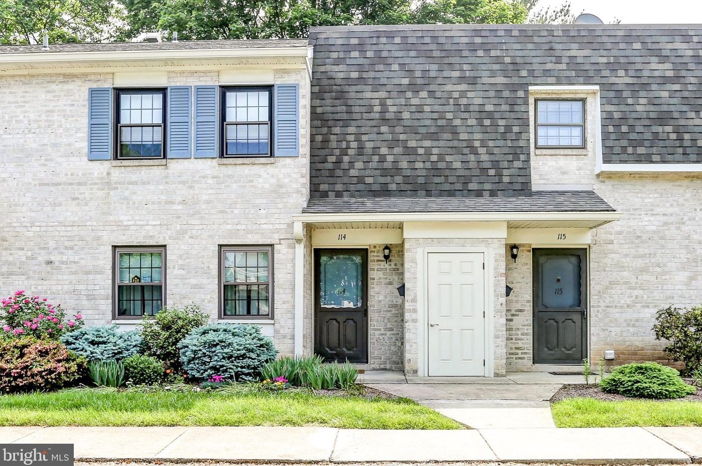 114 Valleybrook Dr, Lancaster, PA 17601