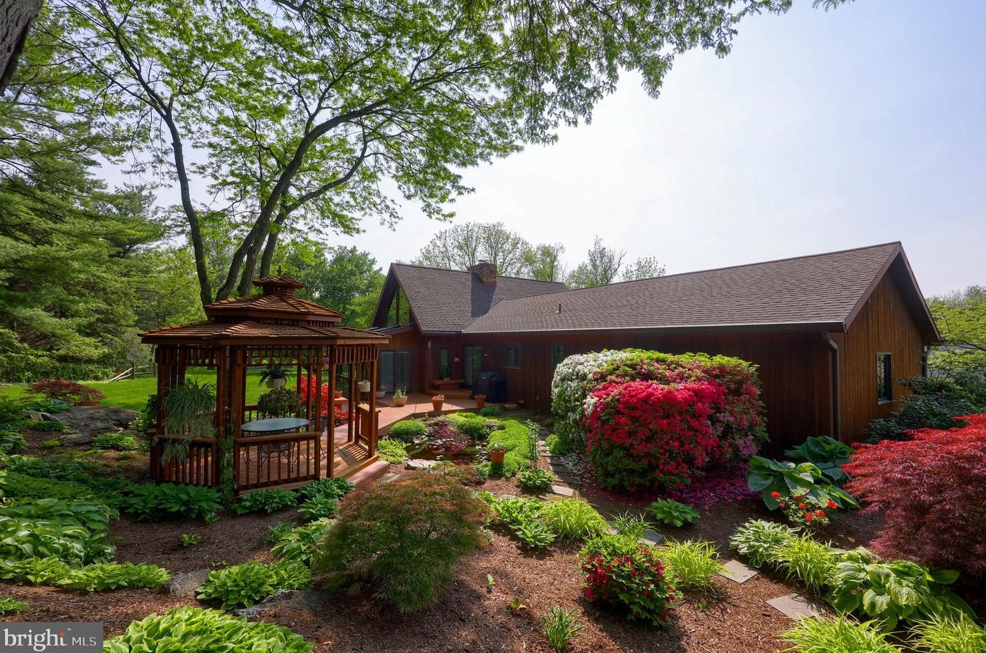 154 Bentley Ln, Lancaster PA  17603-6223 exterior