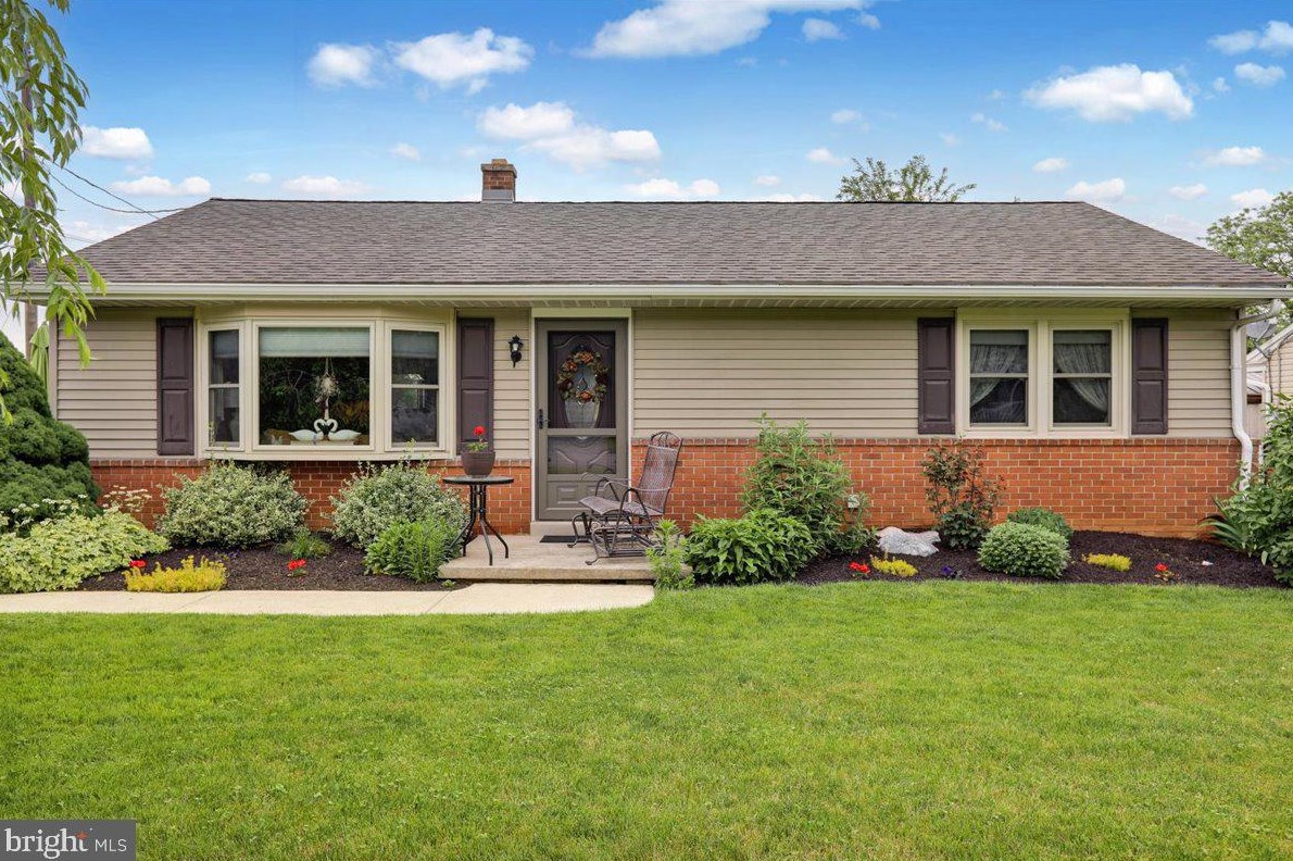 11 E Kendig Rd, Willow, PA 17584
