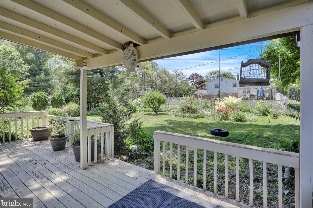 1932 Crooked Oak Dr, Lancaster PA  17601-6425 exterior