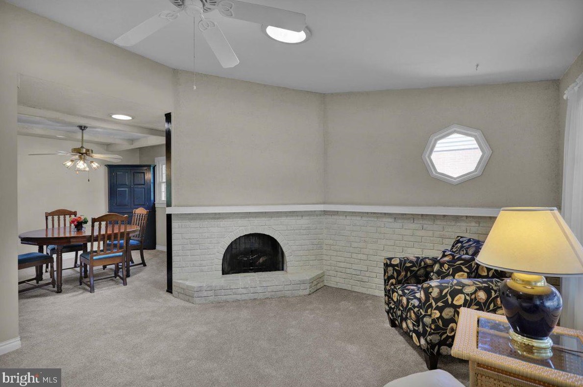 1932 Crooked Oak Dr, Lancaster PA  17601-6425 exterior