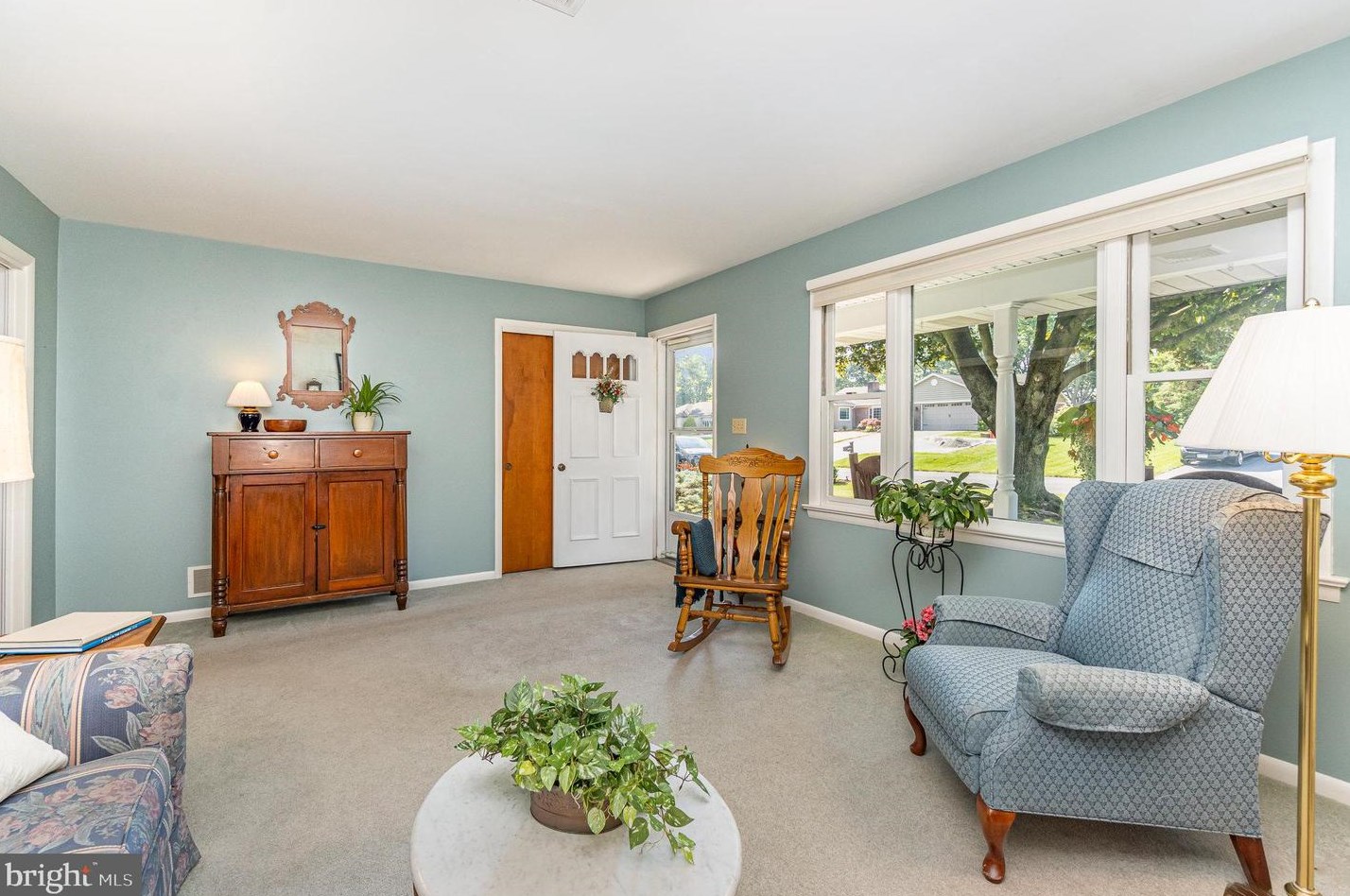 401 Myer Ter, Bareville PA  17540-1218 exterior