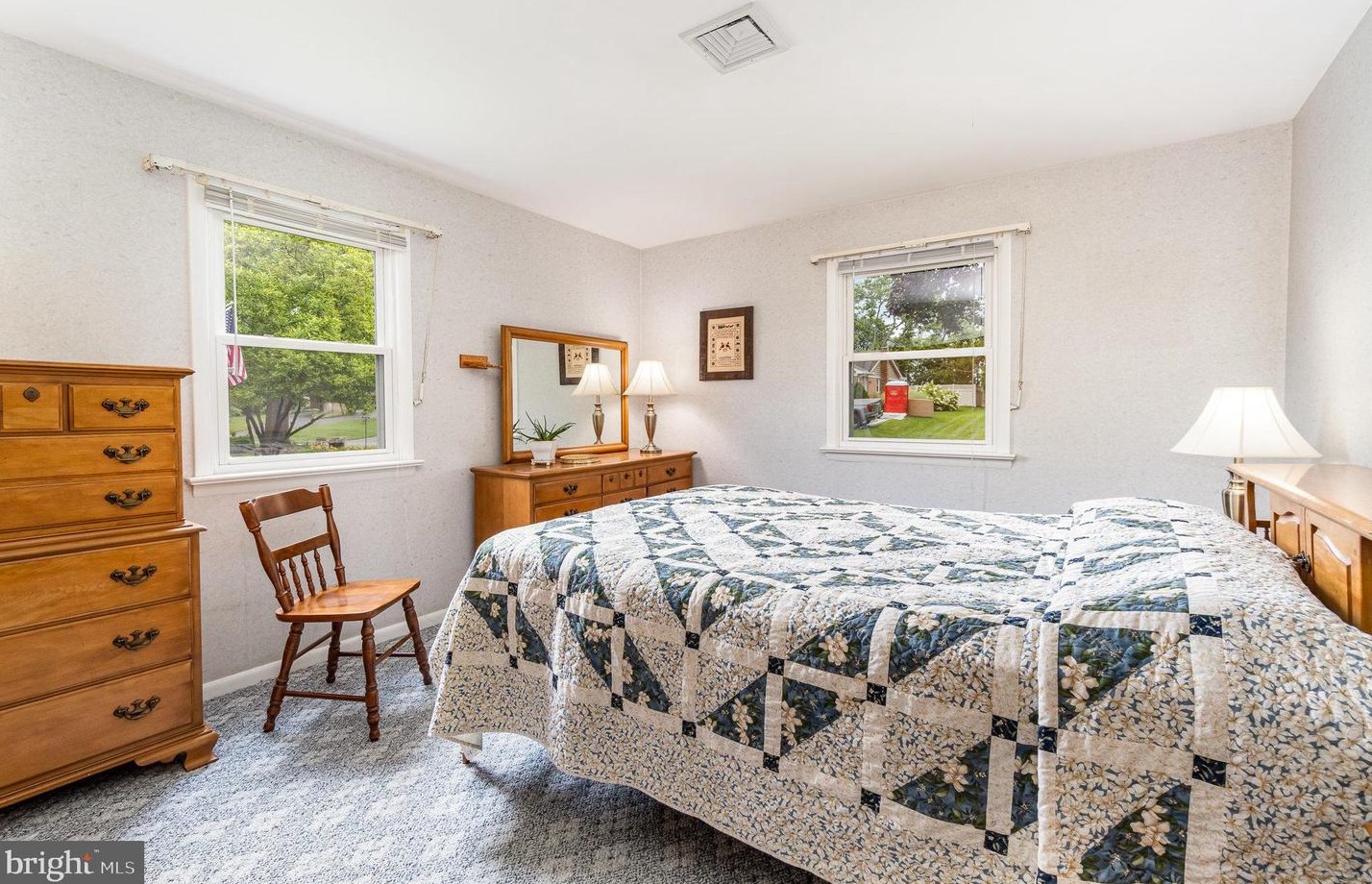 401 Myer Ter, Bareville PA  17540-1218 exterior