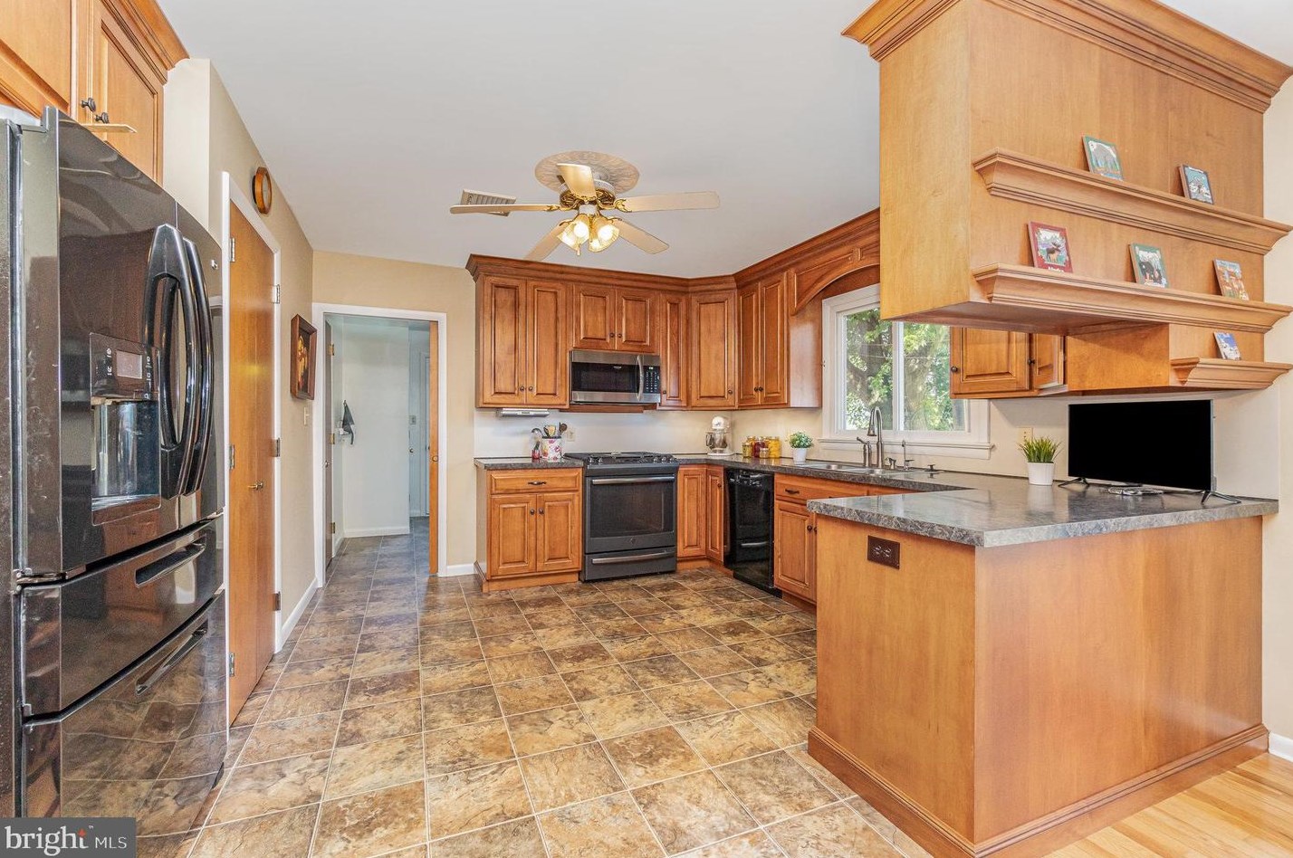 401 Myer Ter, Bareville PA  17540-1218 exterior