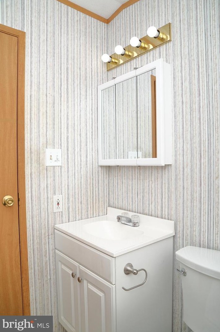 755 Sherry Ln, Lancaster PA  17601-5829 exterior