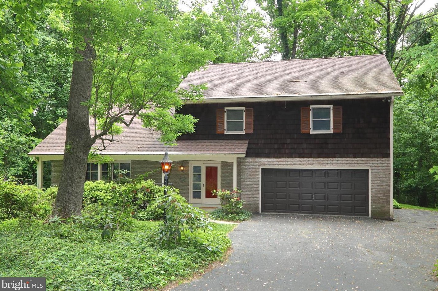 1061 Sherry Ln, Lancaster, PA 17601