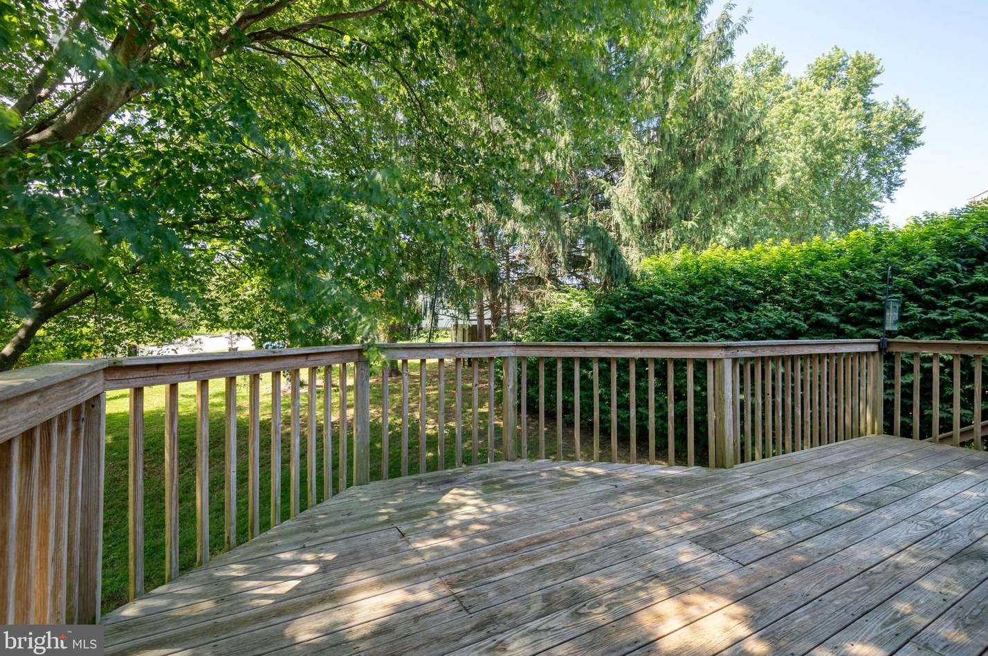 18 Clarendon Dr, Lancaster PA  17603-9596 exterior