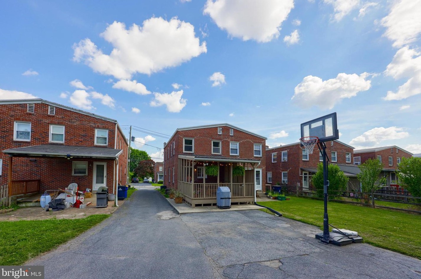 231 Locust St, Groffdale, PA 17557