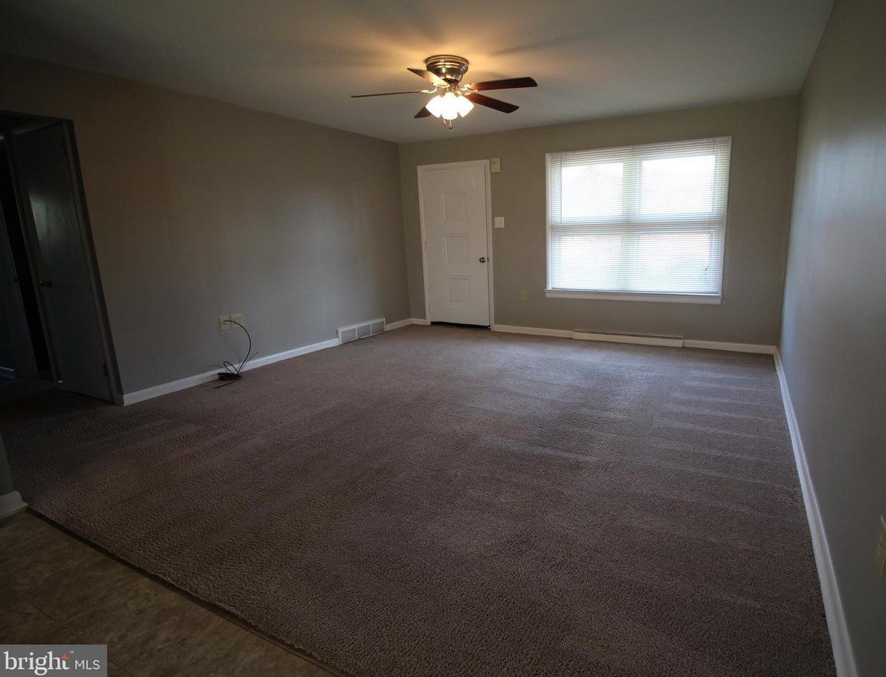 374 E Main St, Bareville, PA 17540