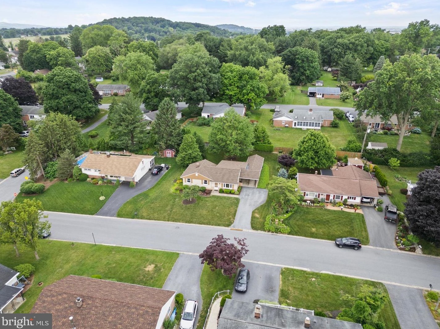707 Darby Ln, Lancaster, PA 17601