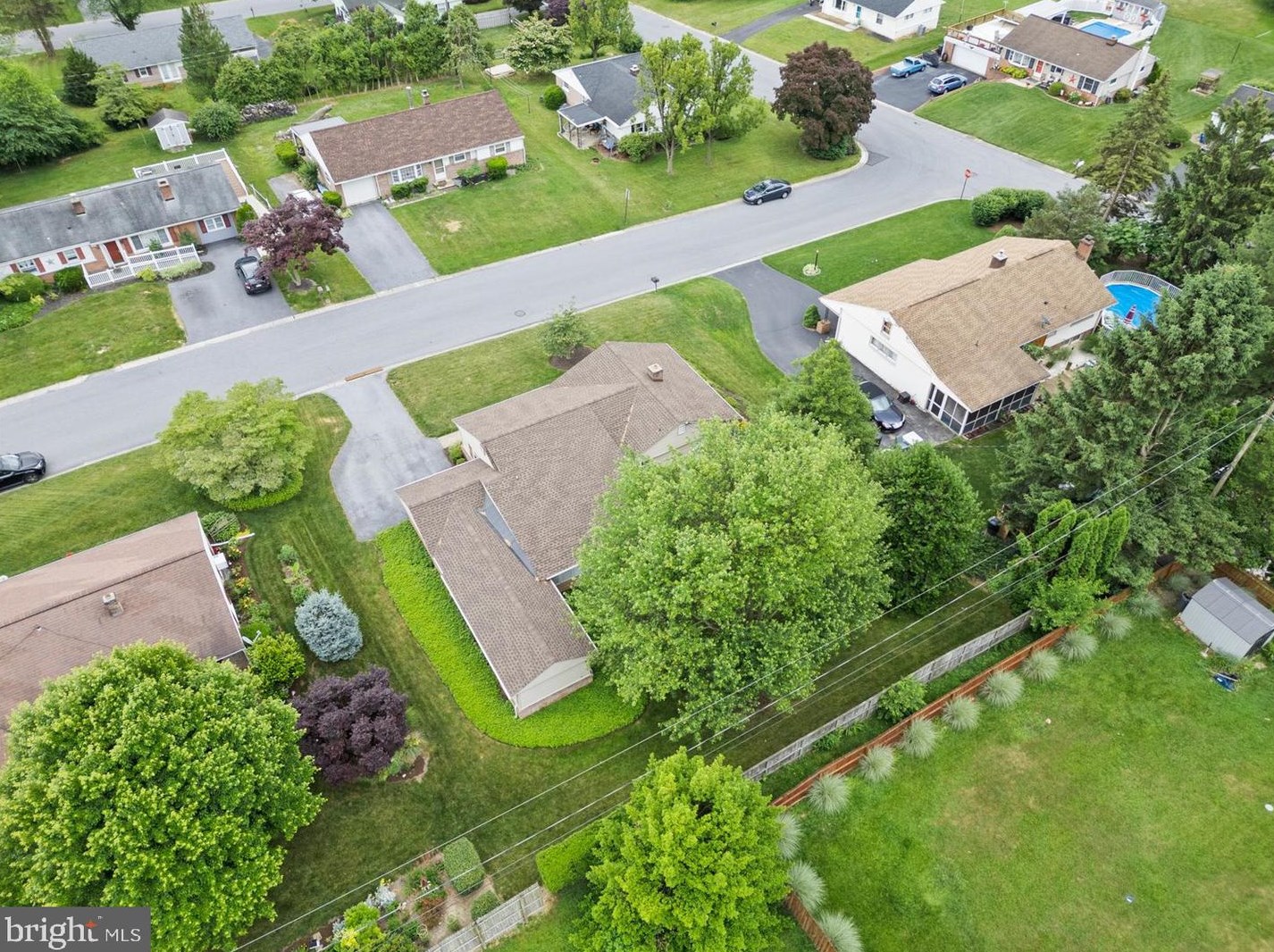 707 Darby Ln, Lancaster PA 17601-2008 exterior