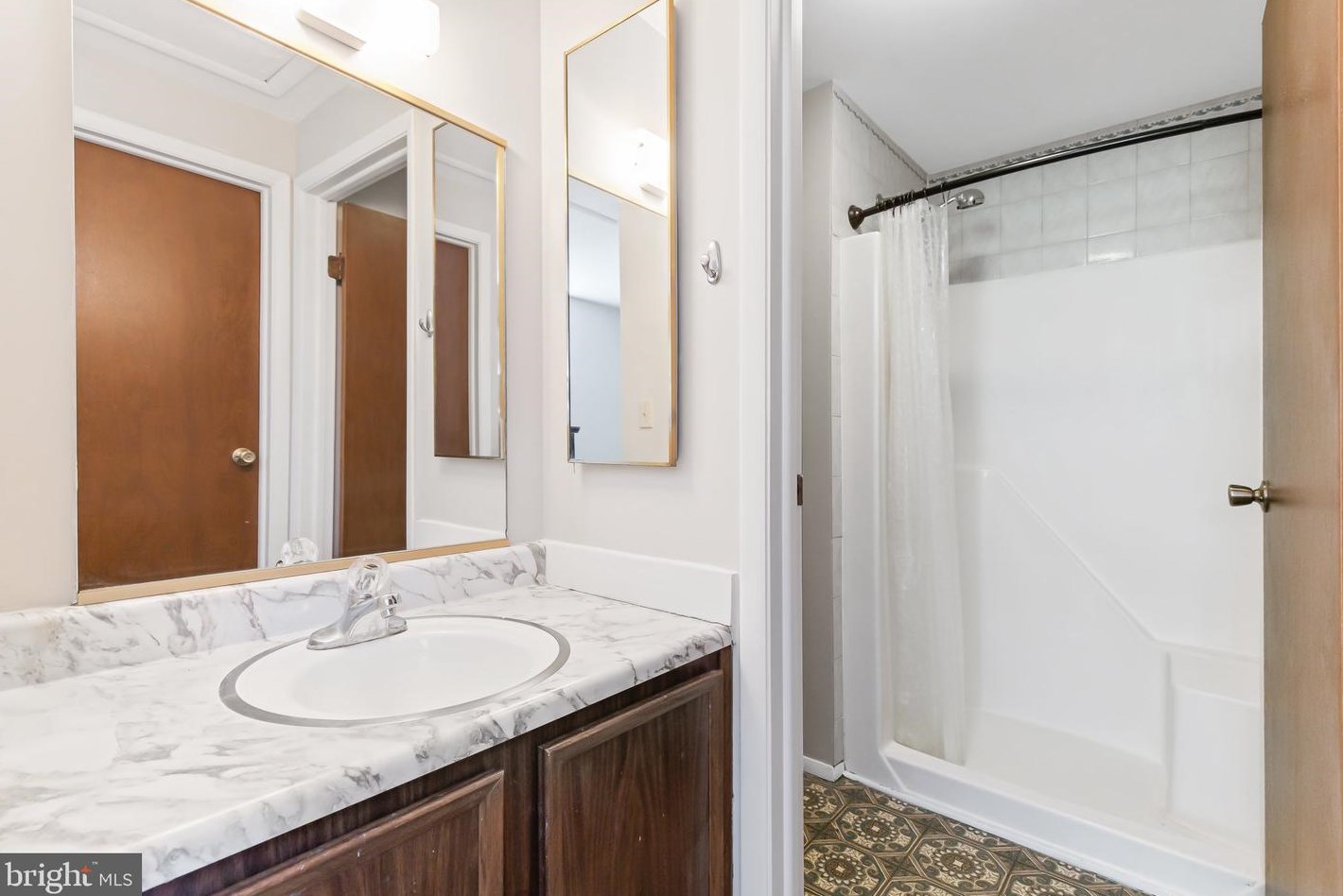 127 Nicholas Rd, Lancaster PA  17603-9423 exterior