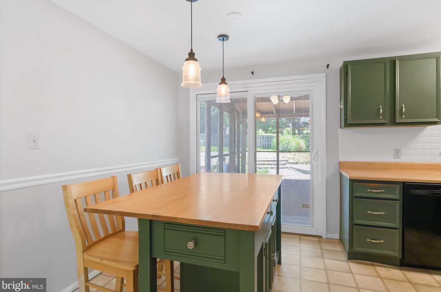 127 Nicholas Rd, Lancaster PA  17603-9423 exterior