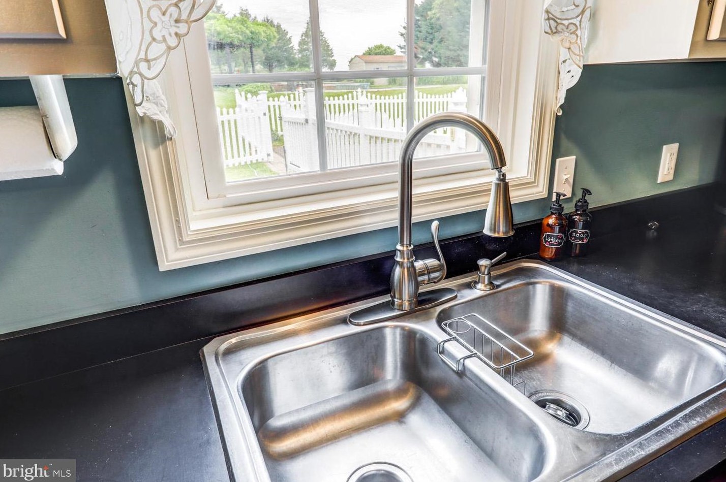 616 Martic Heights Dr, Holtwood PA  17532-9686 exterior